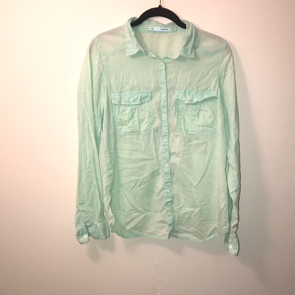 maurices button down blouse size medium